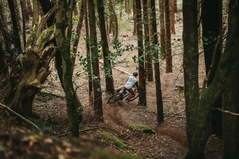 Merida Big Trail 300 Hardtail Mountain Bike in Black-5