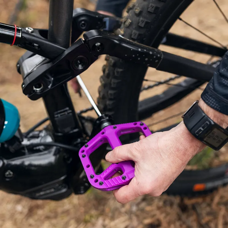 Oxford Loam 20 Nylon Pedals - Purple-1