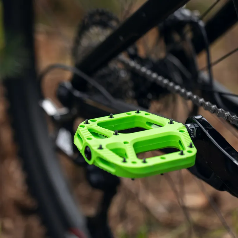 Oxford Loam 20 Nylon Pedals - Green-2