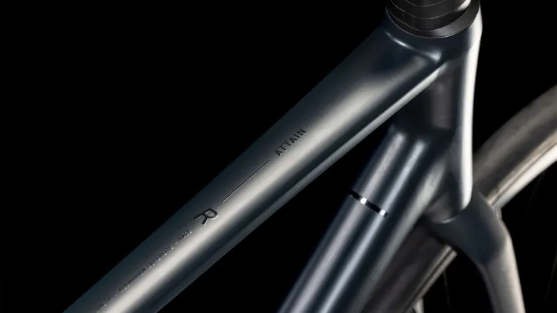 Cube Attain Race Endurance Road Bike in Night/Black-1