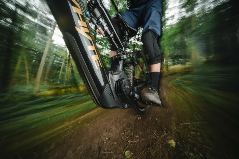 Whyte E-160 RSX 29er V2 Trail Electric Mountain Bike in Gloss Black-7