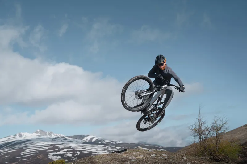 Amflow PL Carbon Electric Mountain Bike-6