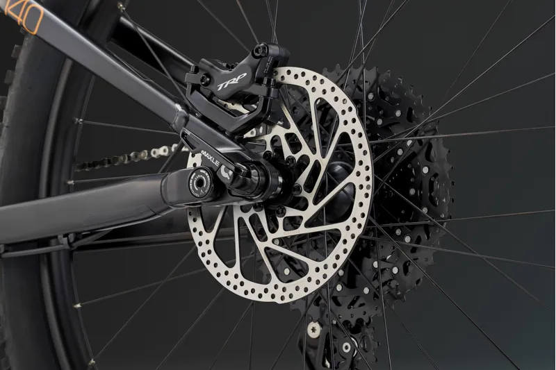 Whyte T-140 27 Junior Trail Full Suspension Bike in Gloss Green-5