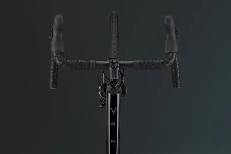 Whyte Tourus Gravel and Utility Bike in Black and Silver-5