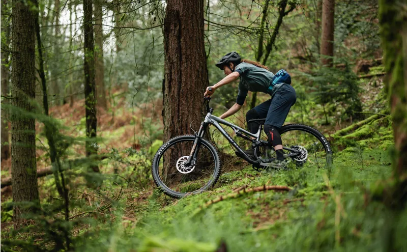 Whyte T-140 S 29er V2 Full Suspension Trail Mountain Bike-10