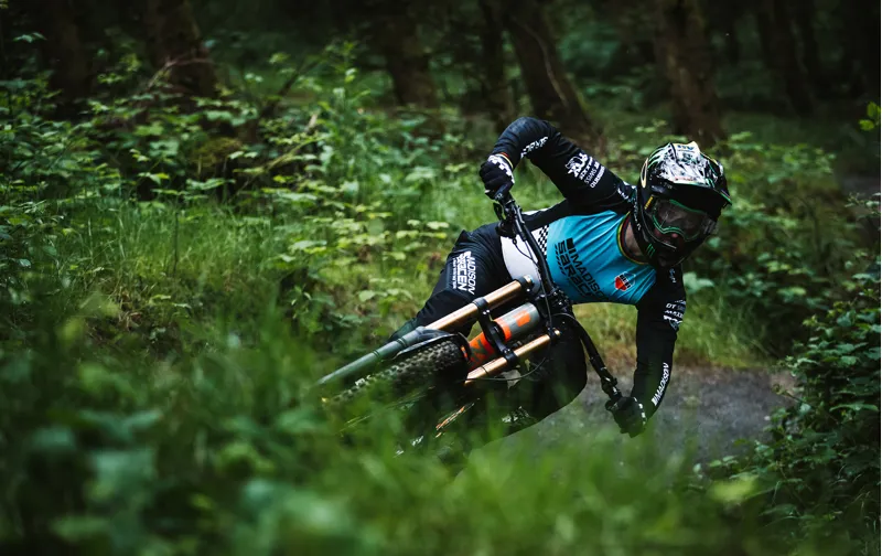 2020 Saracen Myst 27.5 Team Factory Downhill Bike-2