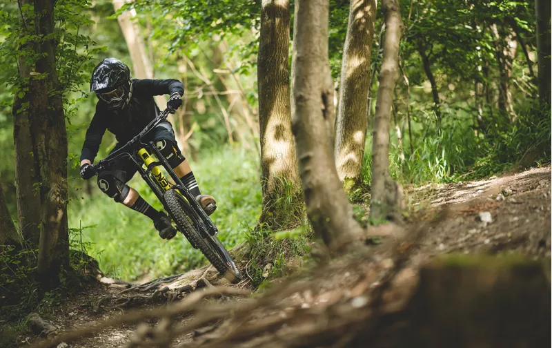 2020 Saracen Myst AL Downhill Mountain Bike-4