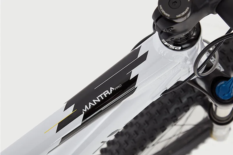2020 Saracen Mantra Pro Mountain Bike-2