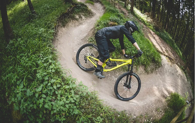 2020 Saracen Myst AL Downhill Mountain Bike-6