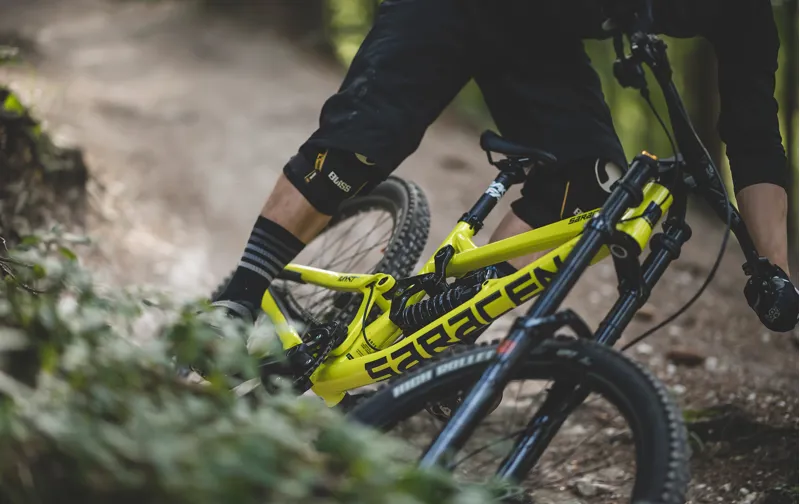 2020 Saracen Myst AL Downhill Mountain Bike-12