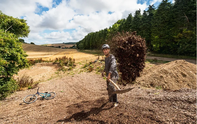 2020 Saracen CR2 Dirt Jump Bike-10