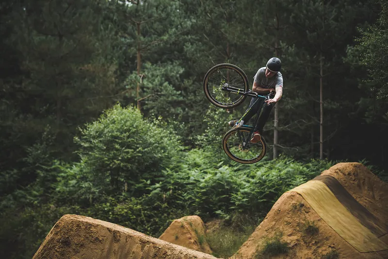 2018 Saracen CR3 Dirt Jump Bike-11