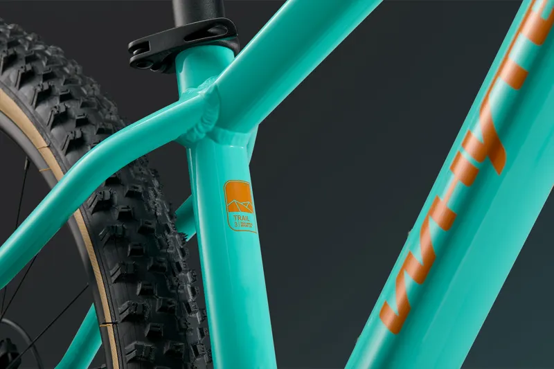 Whyte Secta 26 Hardtail Junior Mountain Bike in Aqua with Coral Orange-4