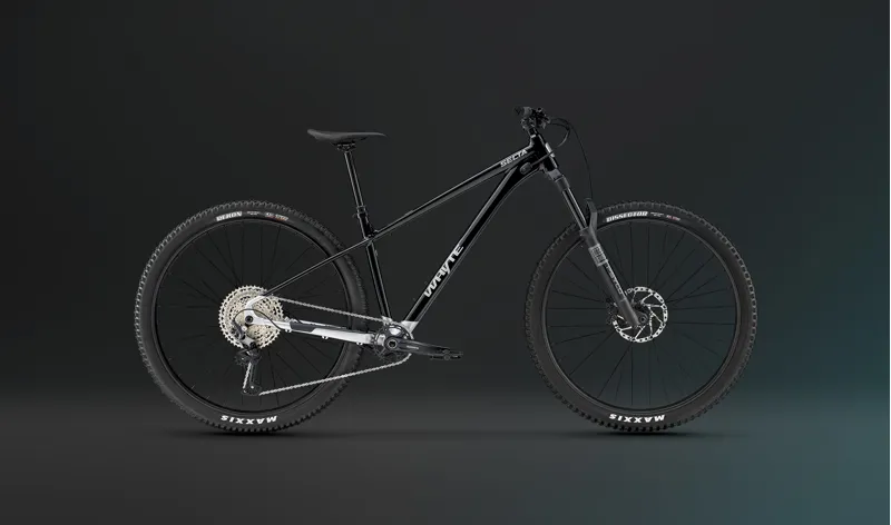 Whyte Secta RS Hardtail Mountain Bike in Gloss Black with Silver-9